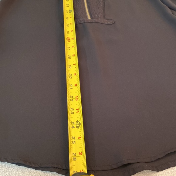 Dynamite - long sleeve, 1/2 zip blouse. Size XS - Picture 8 of 9